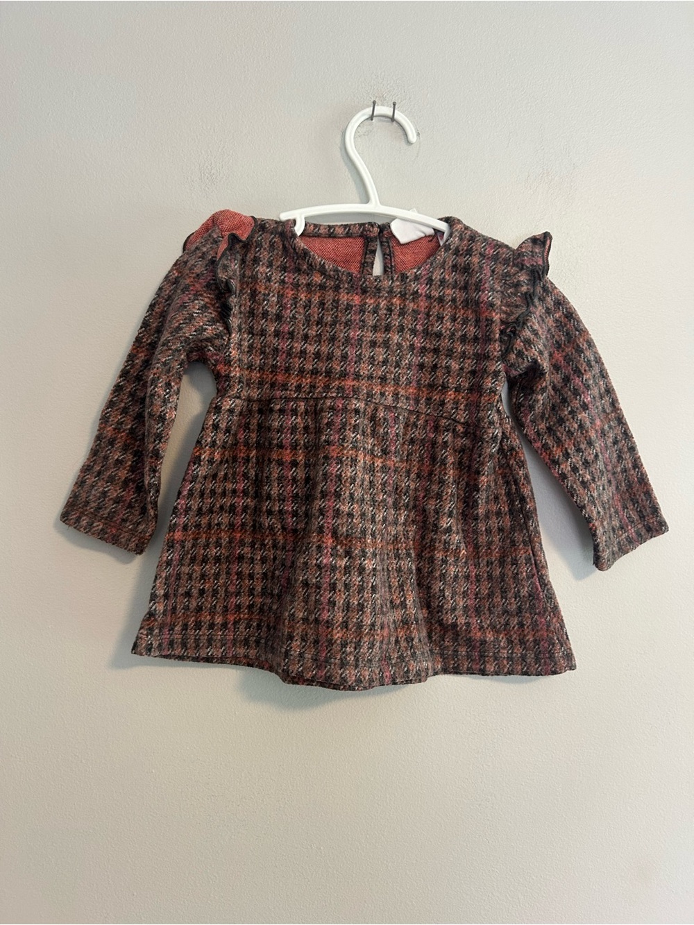 Zara 6/9m pink & brown gingham plaid long sleeve ruffle knit dress